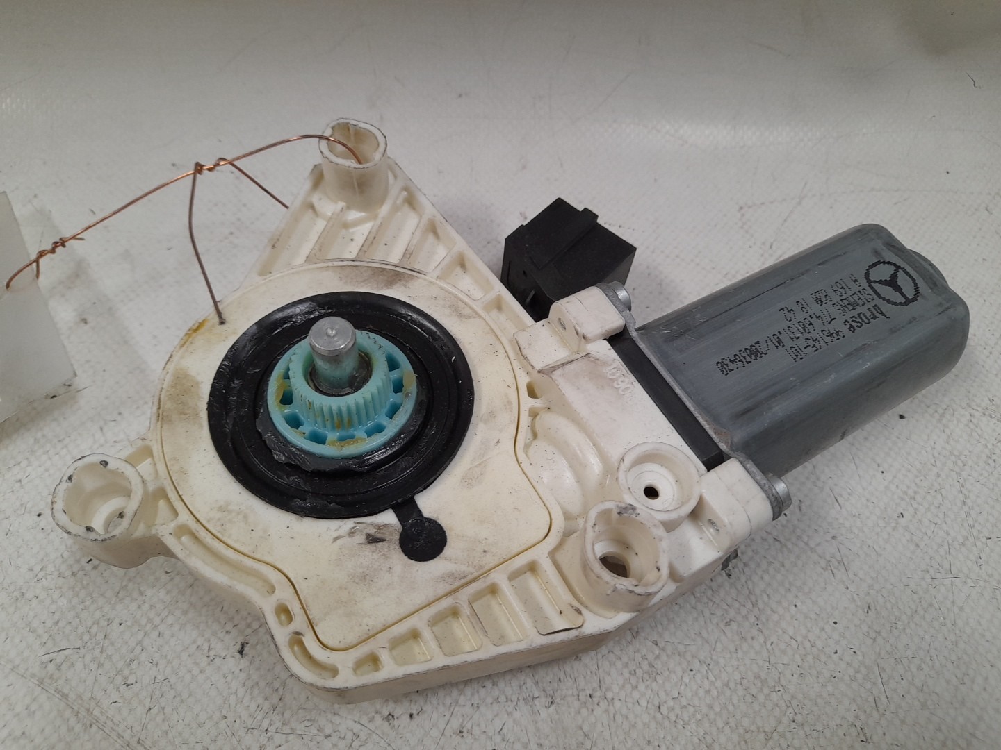Moteur lève-vitre avant Droite MERCEDES-BENZ Classe A (W169) Imagem-1