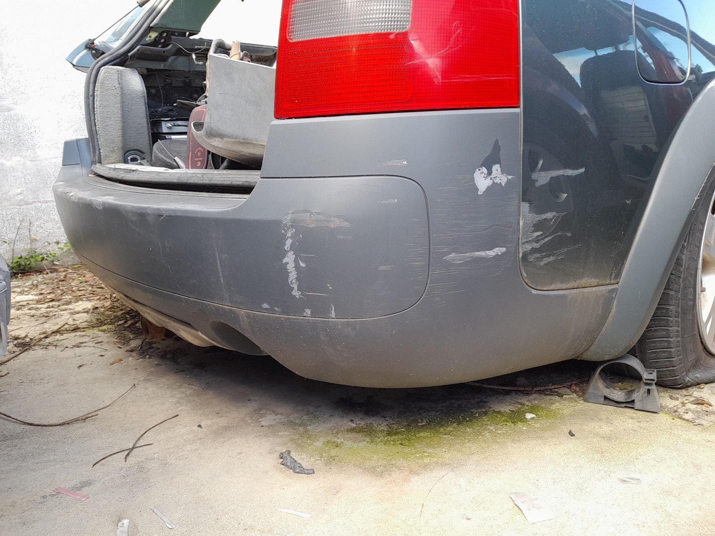 Parachoques Trasero AUDI Allroad (4BH, C5) Imagem-2