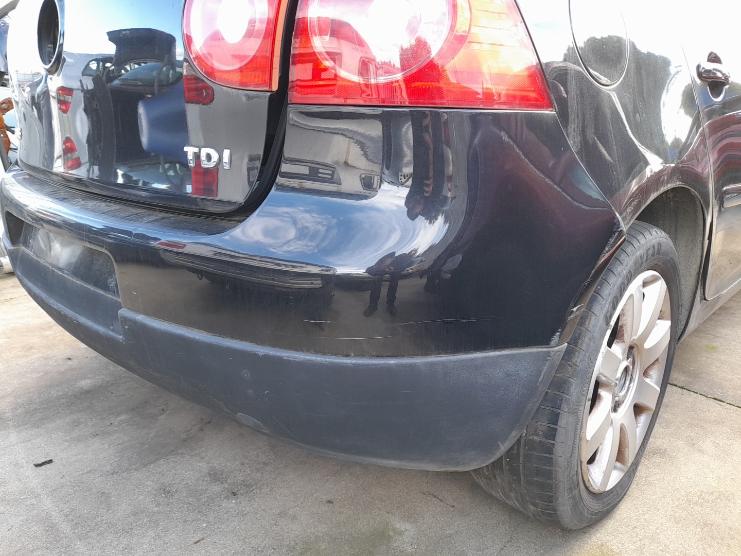 Pare-chocs arrière VOLKSWAGEN Golf V (1K1) Imagem-2