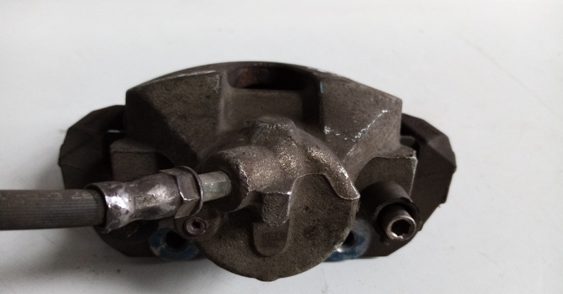 Left front Brake Caliper VOLVO V40 Hatchback Imagem-1