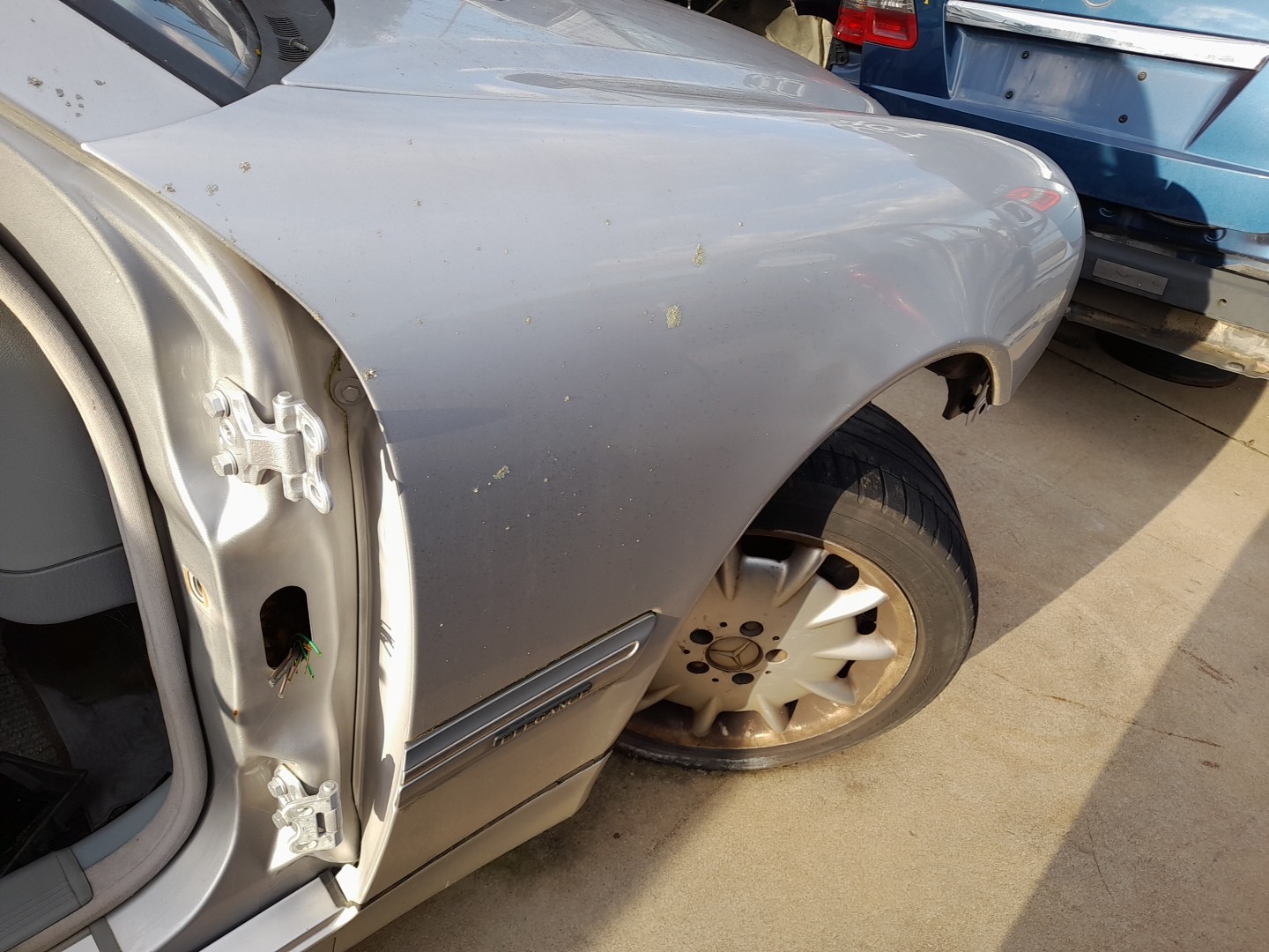 Right fender MERCEDES-BENZ Classe E Carrinha (S210) Imagem-1