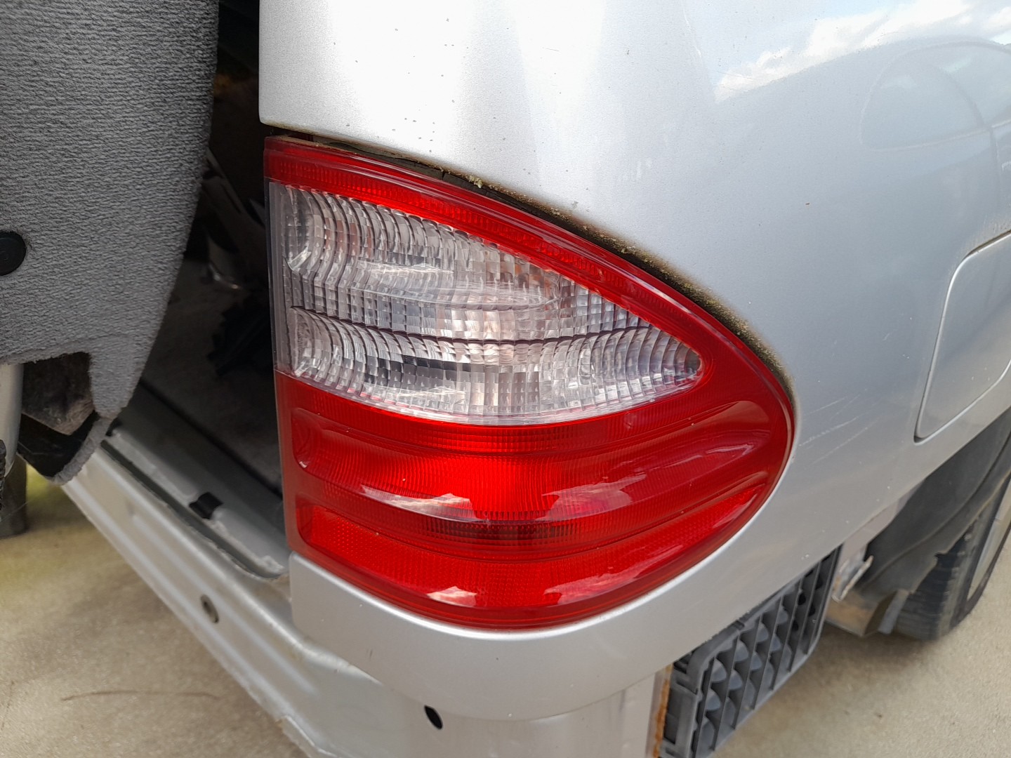 Right Tail light MERCEDES-BENZ Classe E Carrinha (S210) Imagem-1