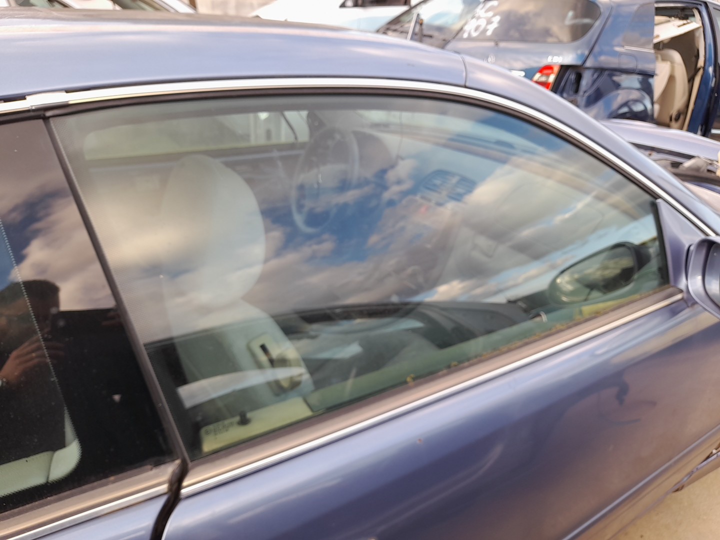Vitre porte avant Droite