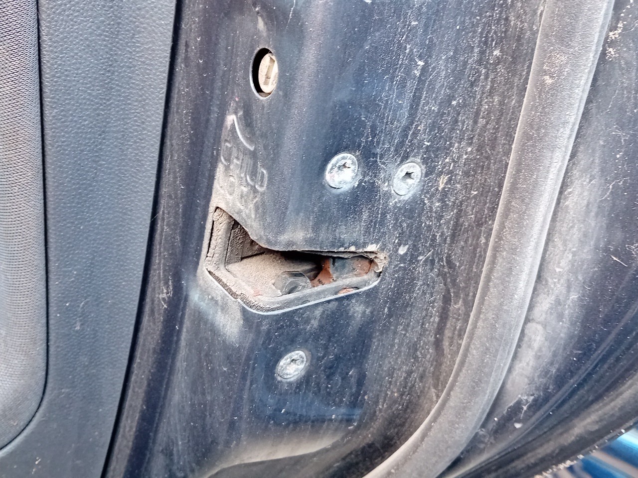 Fechadura / fecho porta trás direito