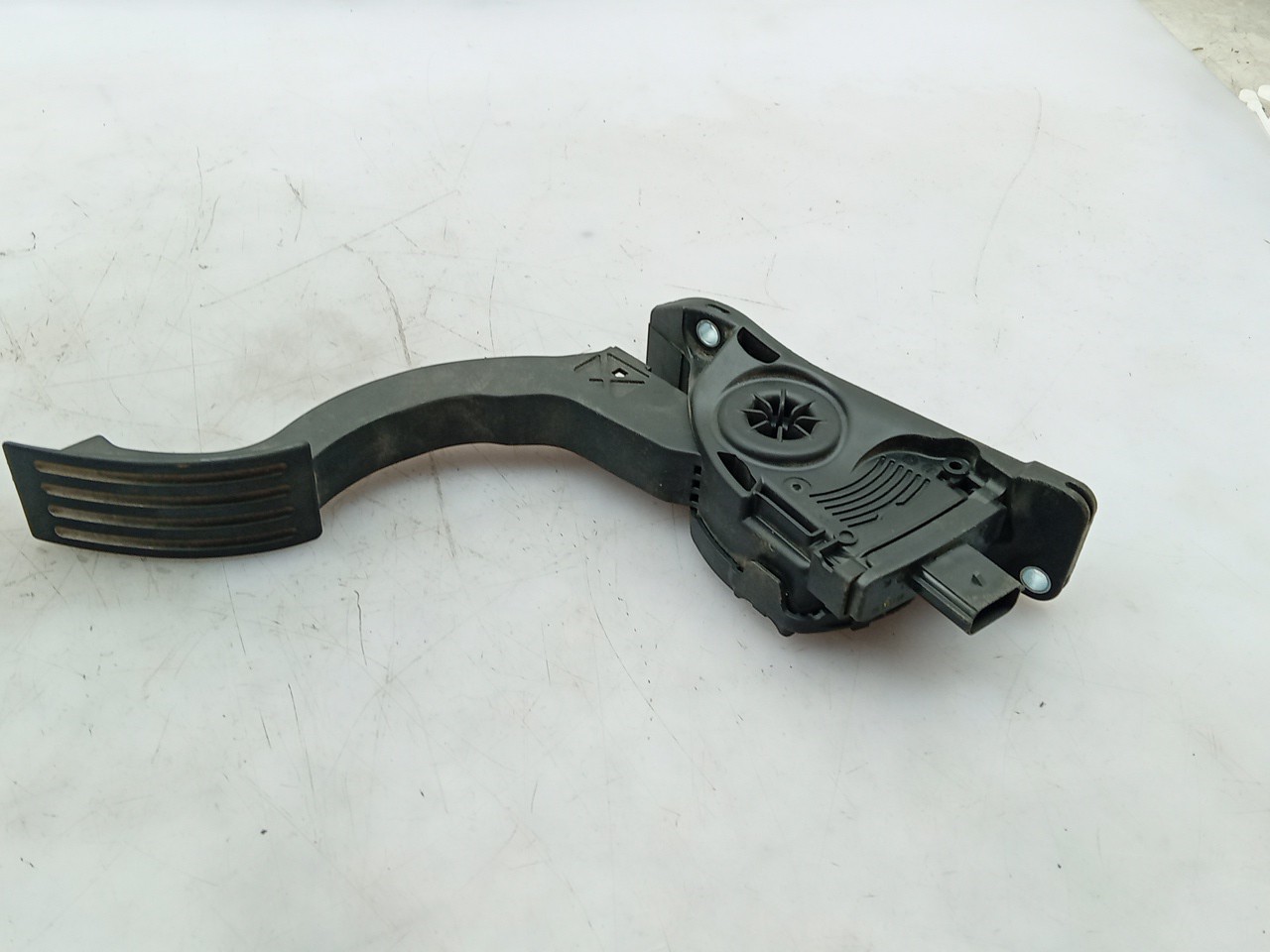 Pedal acelerador VOLVO V40 Hatchback Imagem-1