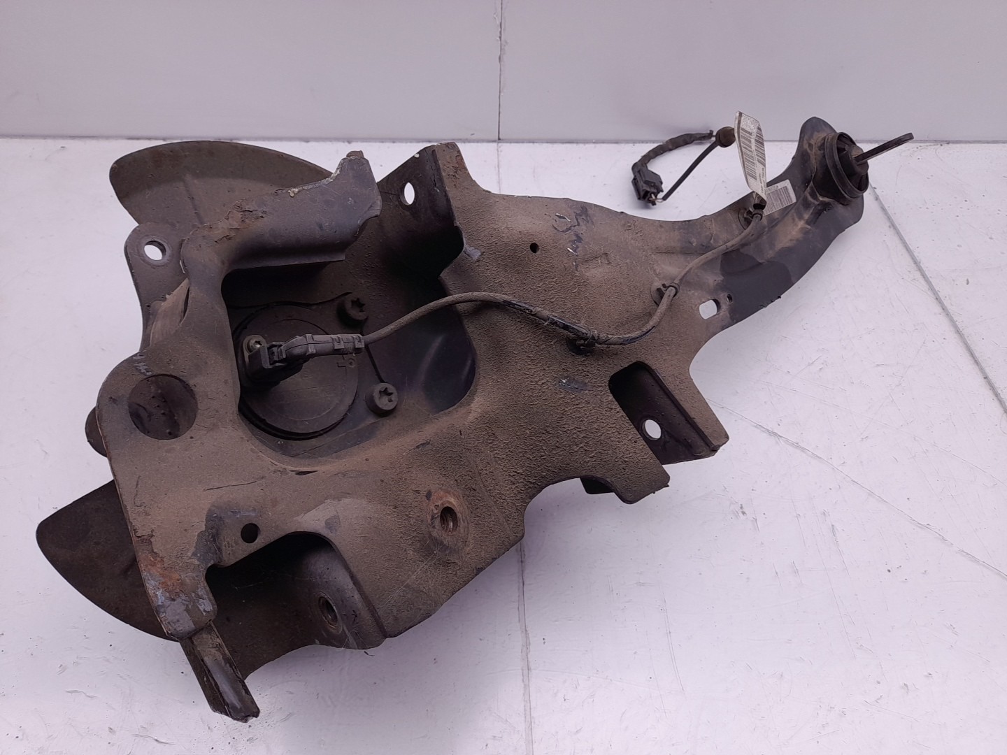 Left rear steering knuckle VOLVO V40 Hatchback Imagem-2