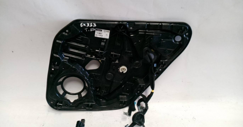 Elevalunas trasero derecho VOLVO V40 Hatchback Imagem-1