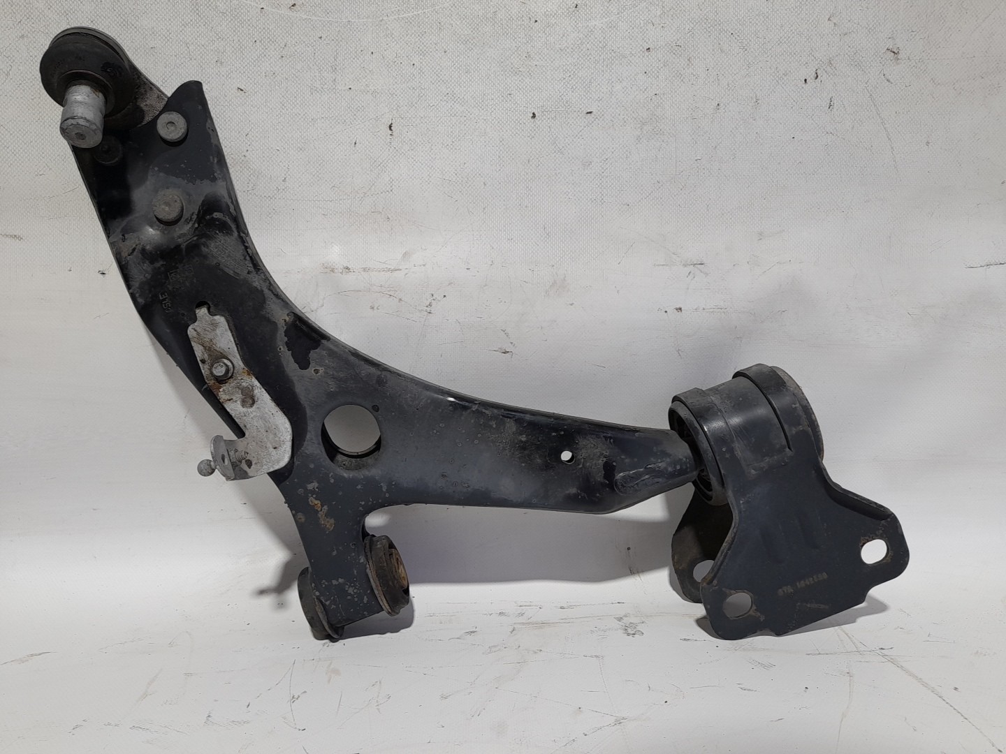 Right front suspension arm