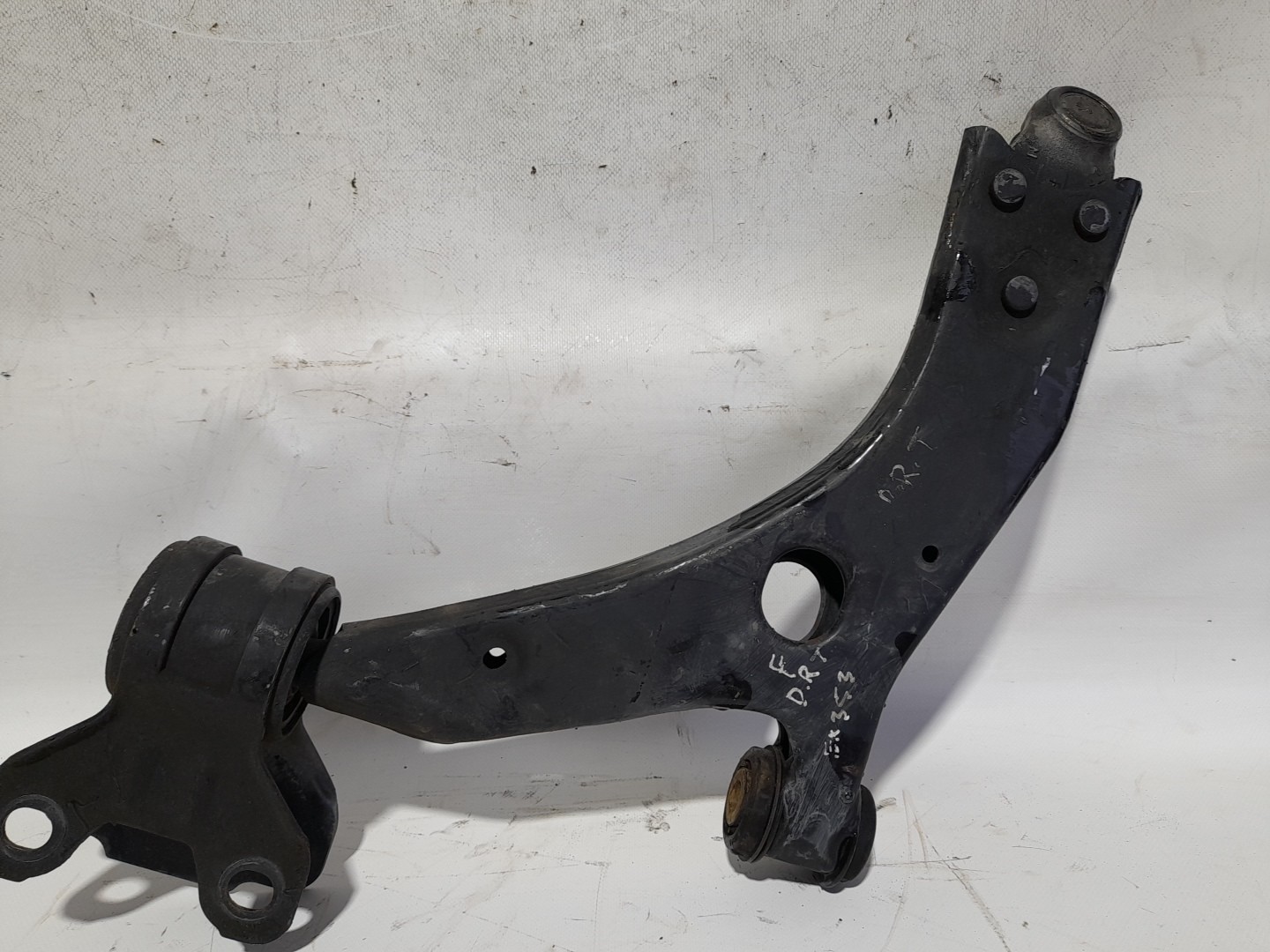 Right front suspension arm VOLVO V40 Hatchback Imagem-1