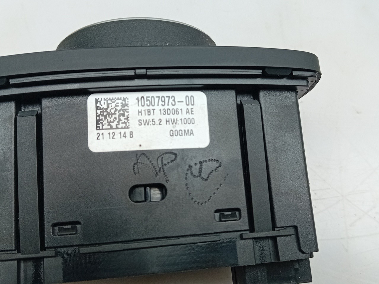 Module d’interrupteur de lumière FORD Puma (J2K, CF7) Imagem-4