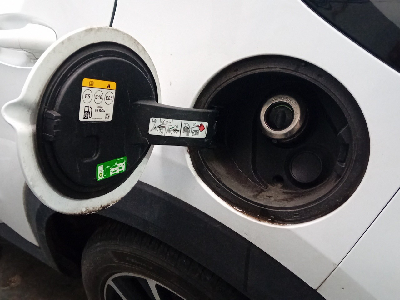 Tapa exterior combustible FORD Puma (J2K, CF7) Imagem-1