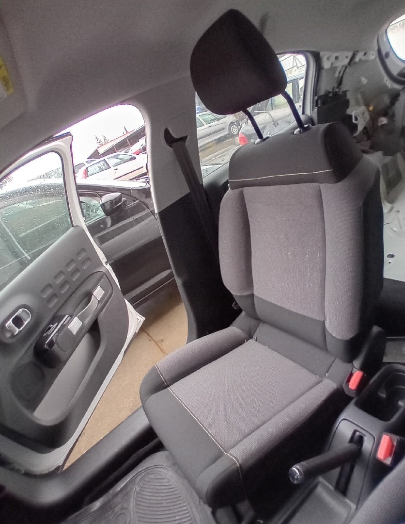 Right Front Seat CITROËN C3 III (SX) Imagem-1