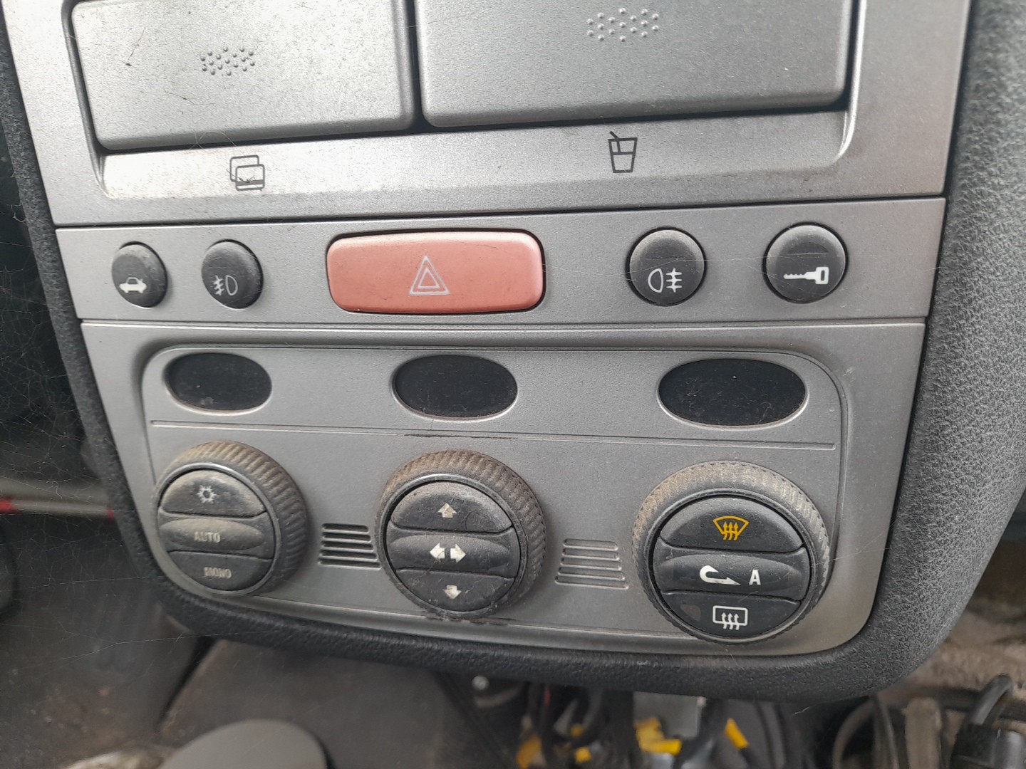 AC switch