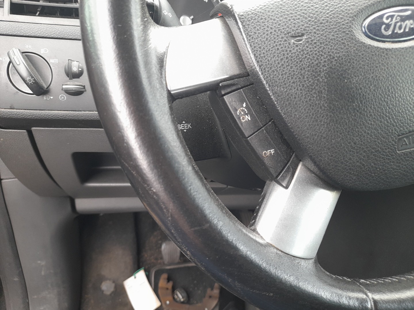 Volant de direction FORD Focus C-Max (DM2) Imagem-1