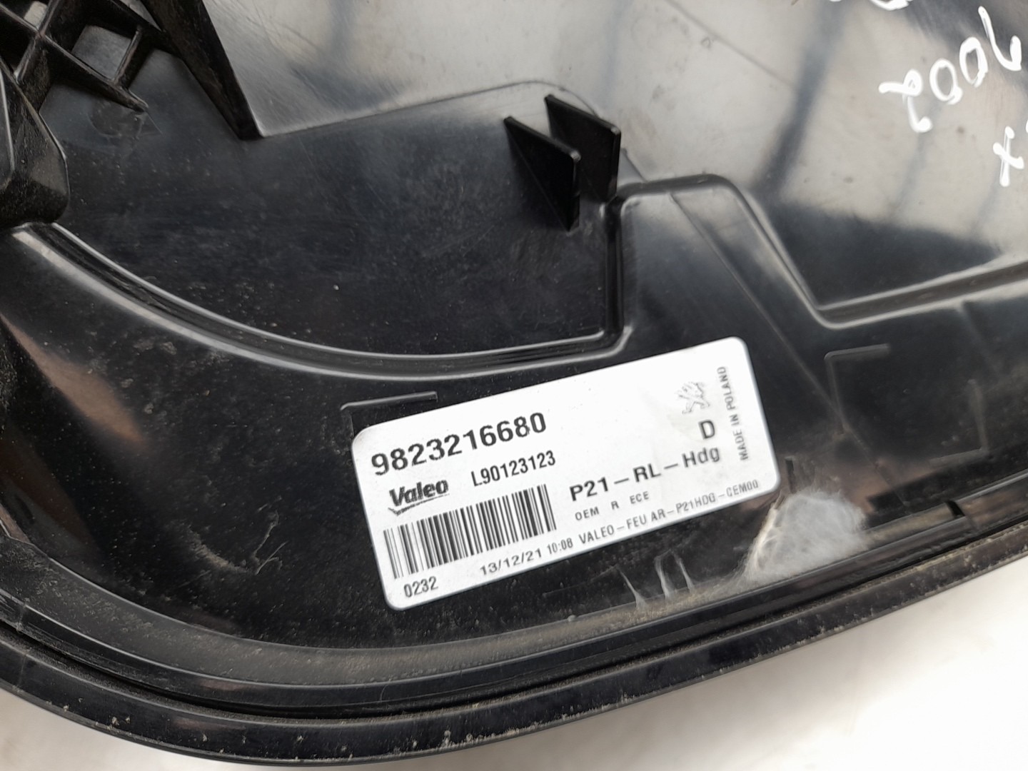 Right Tail light PEUGEOT 208 II Imagem-4