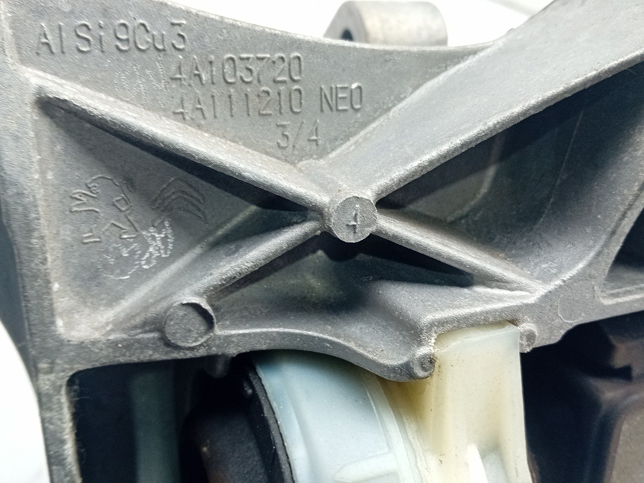 Engine Mount PEUGEOT 308 SW II Van (LC_) Imagem-2
