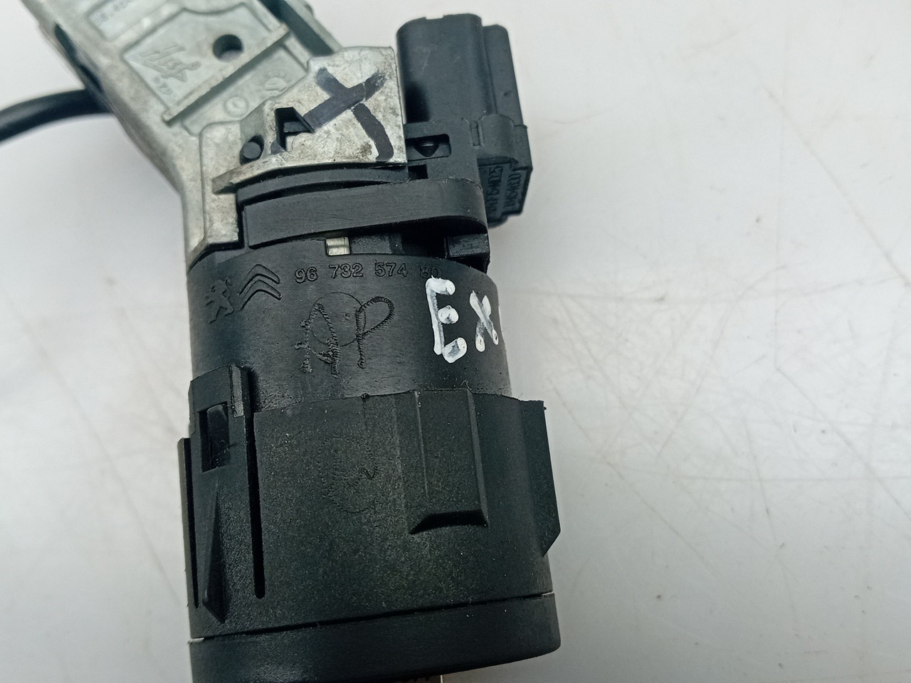 Ignition barrel PEUGEOT 308 SW II Van (LC_) Imagem-4