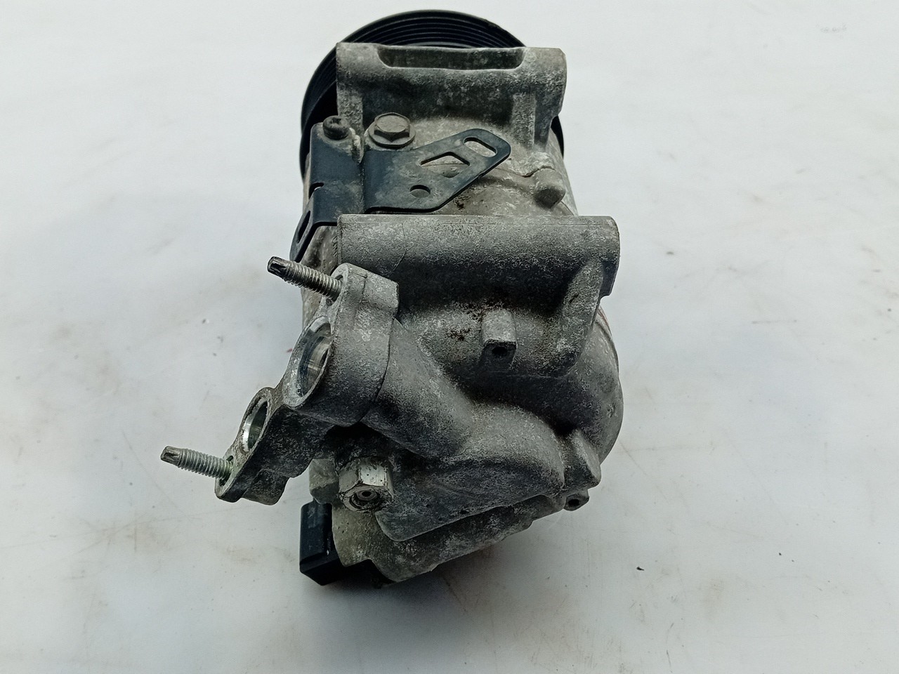 AC compressor PEUGEOT 308 SW II Van (LC_) Imagem-2