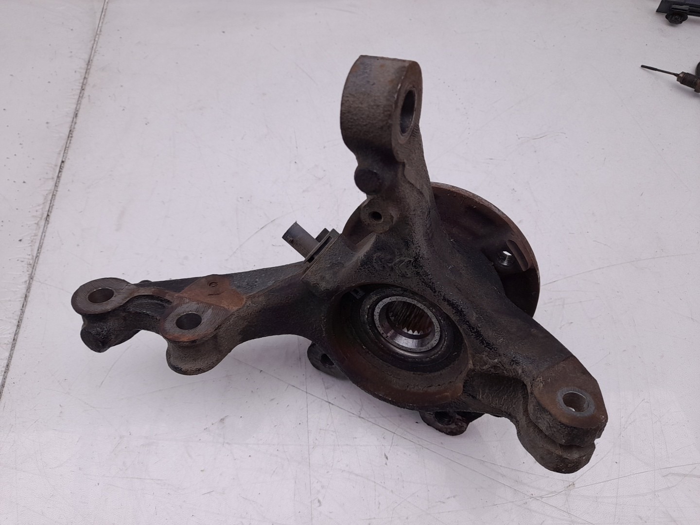 Right front steering knuckle PEUGEOT 208 II Imagem-2