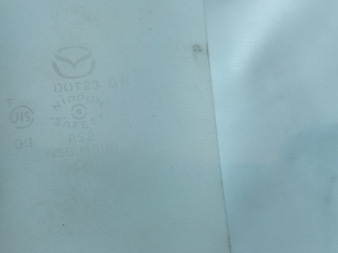 Vidro porta frente direita MAZDA 2 (DE) Imagem-1