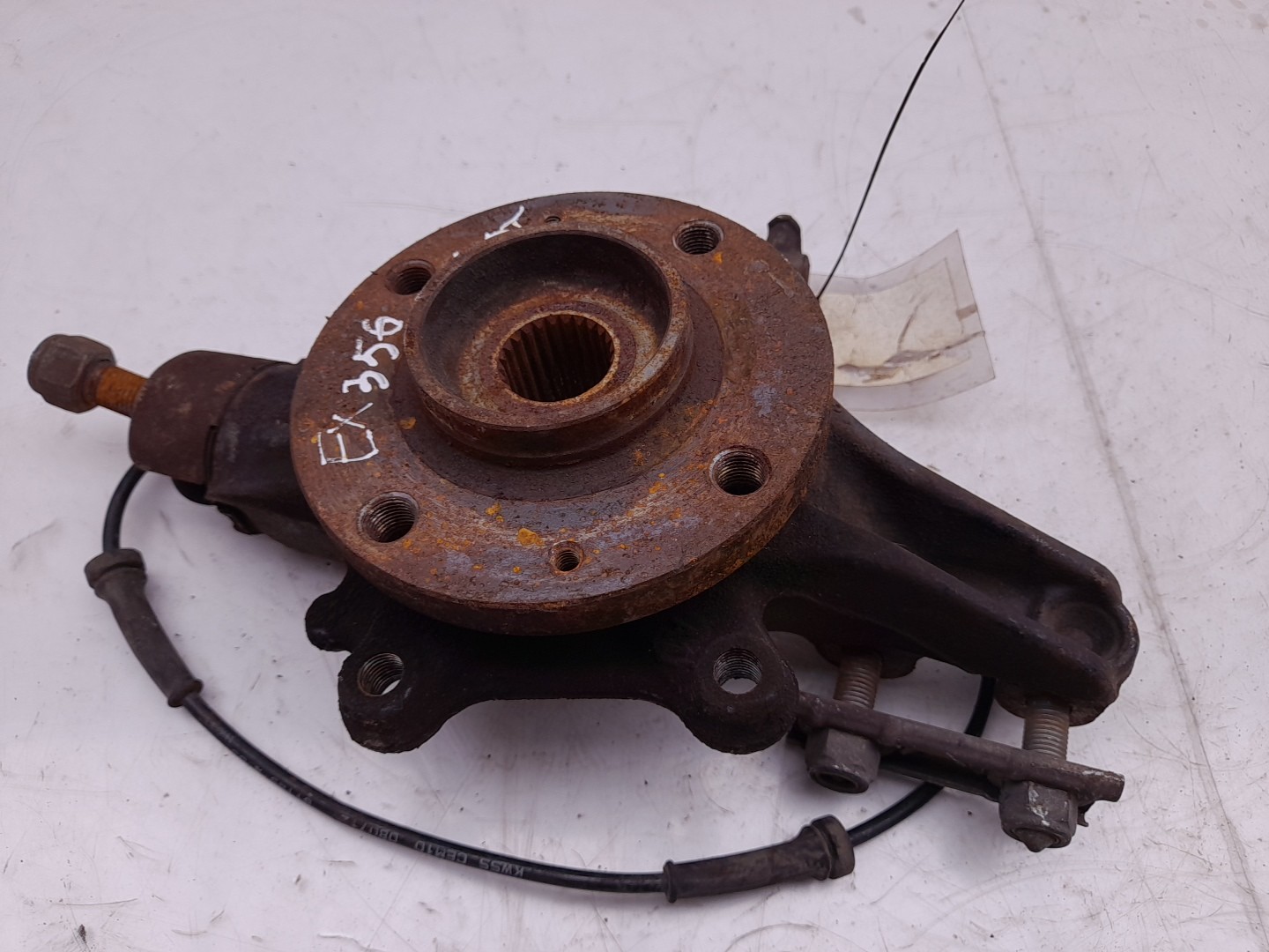 Right front steering knuckle