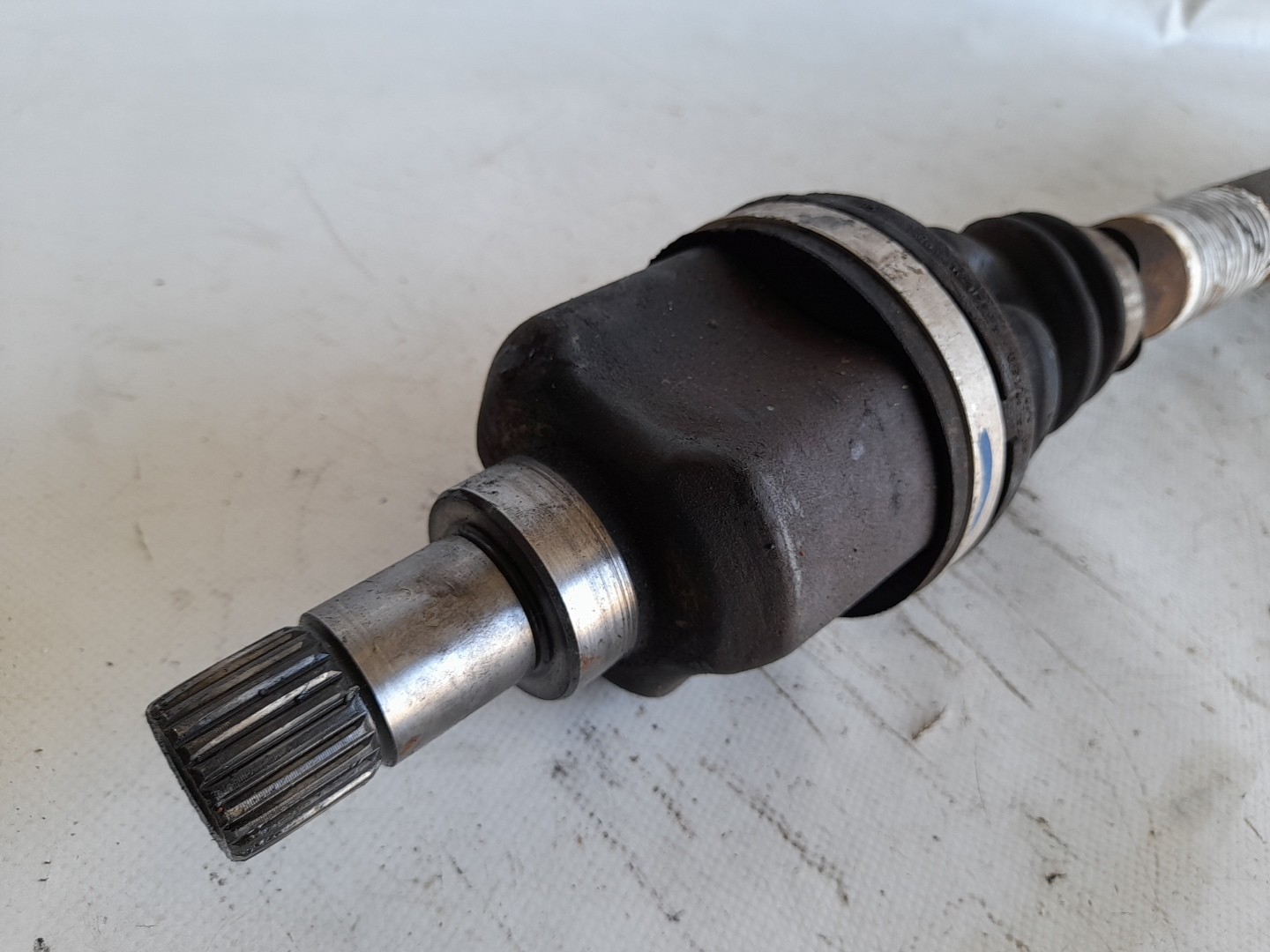 Left front driveshaft PEUGEOT 308 SW Imagem-1