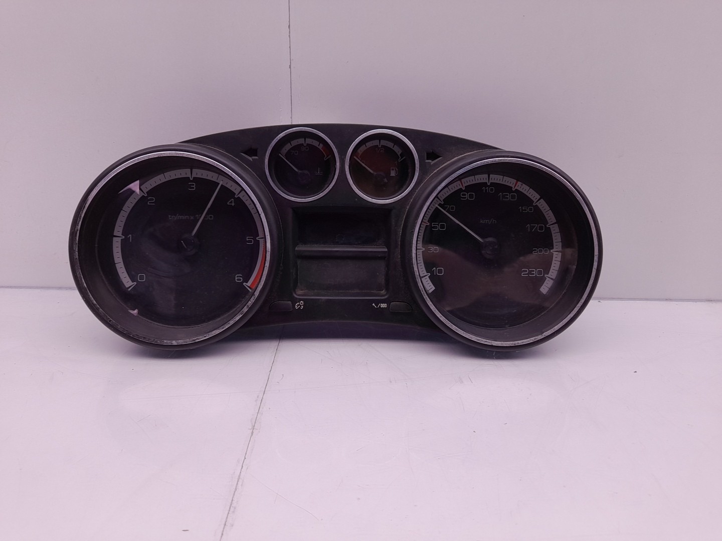 Instrument cluster