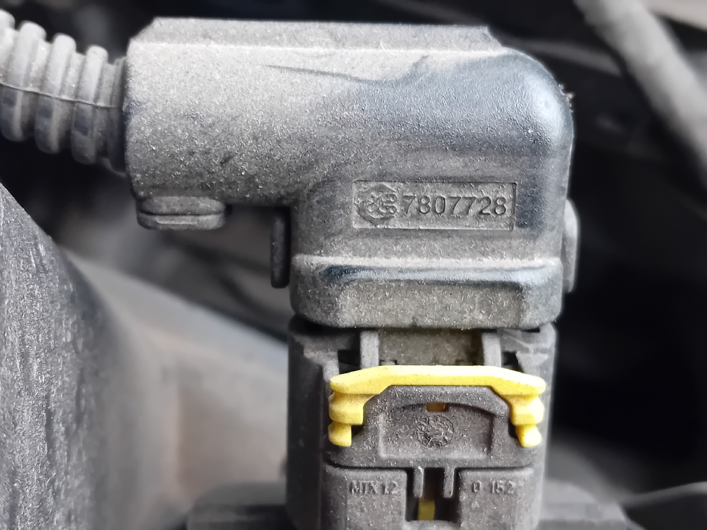 Medidor de masa de aire / Caudalímetros  OPEL Astra K Imagem-1
