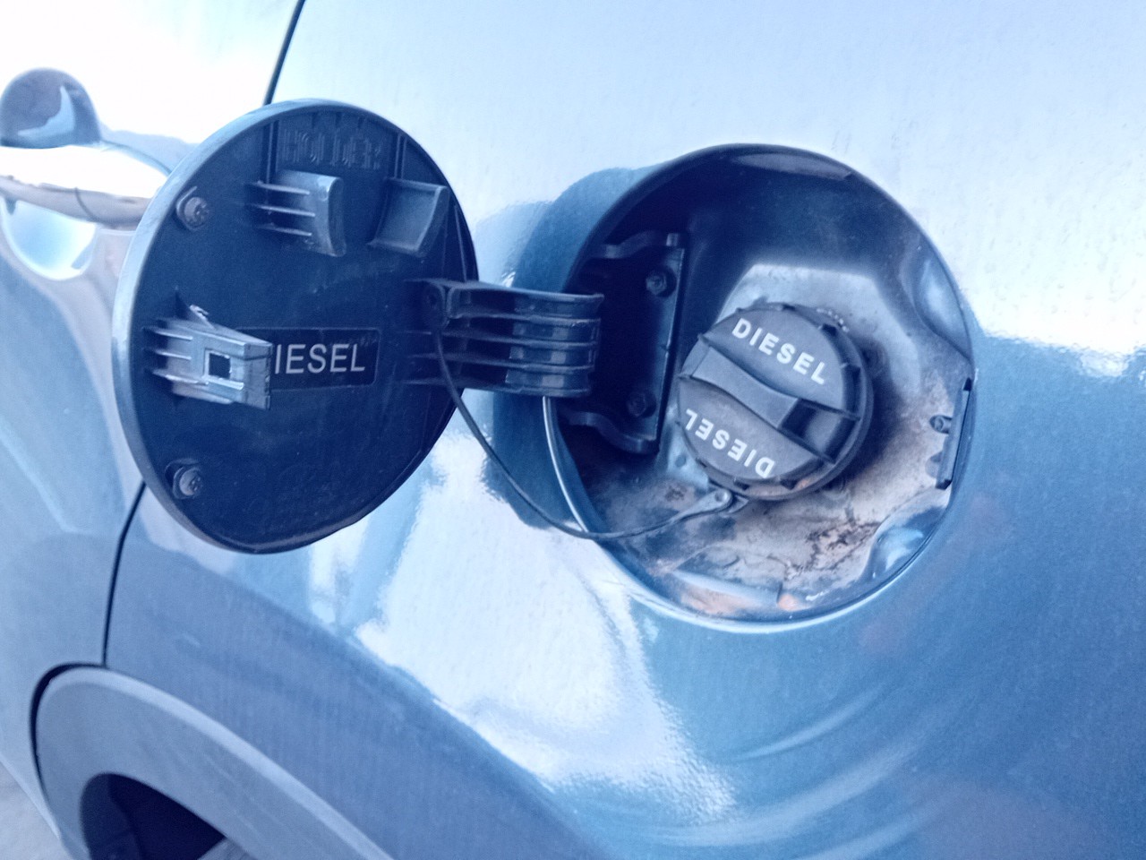 Fuel tank cap KIA Sportage (SL) Imagem-1
