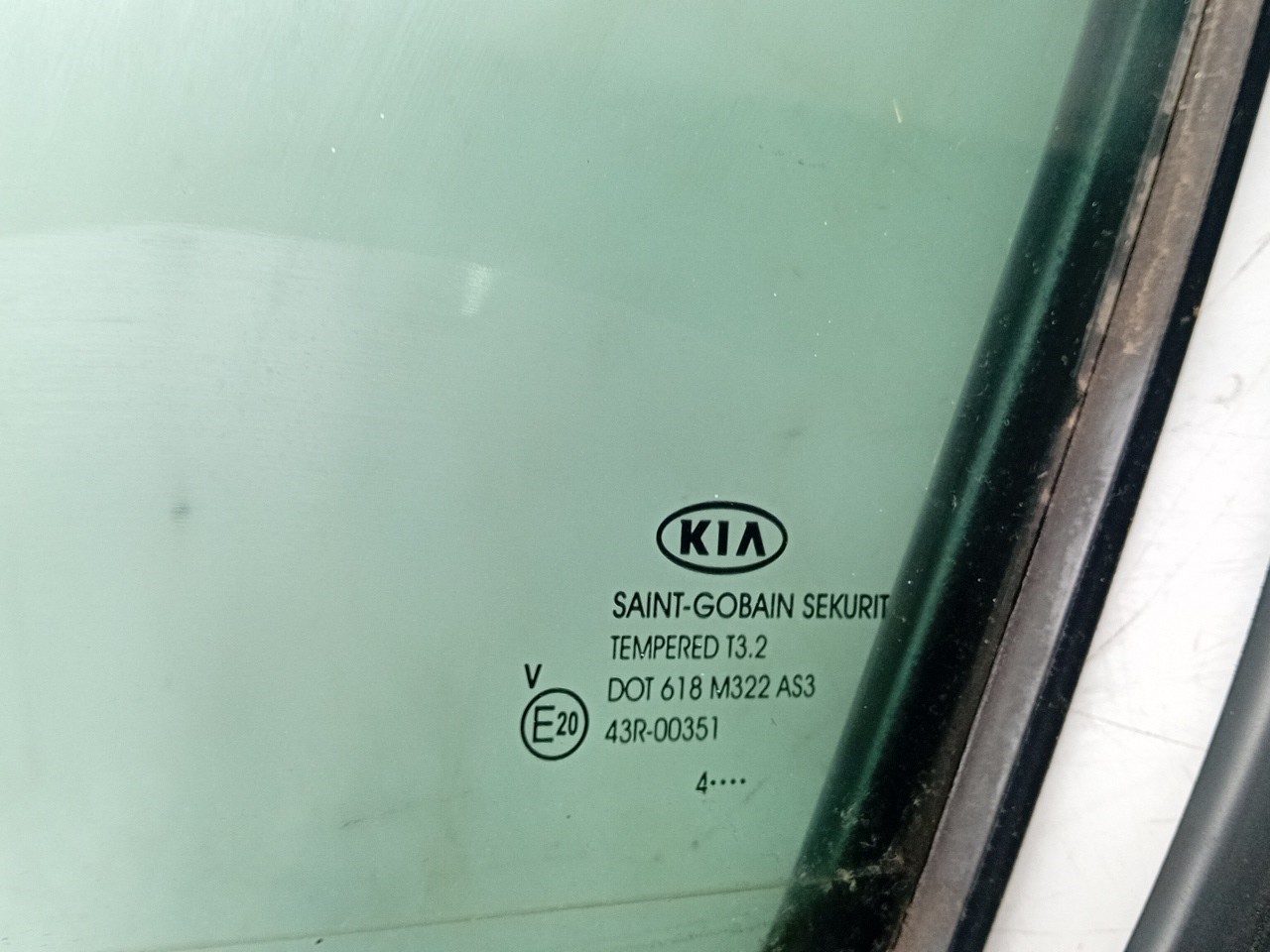 Vidrio triangular puerta Trasero Izquierdo KIA Sportage (SL) Imagem-2