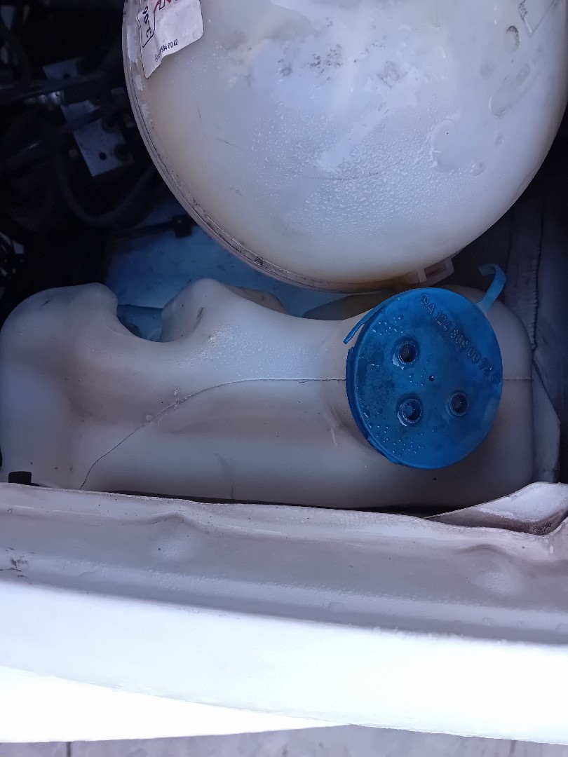Depósito de agua limpiaparabrisas
