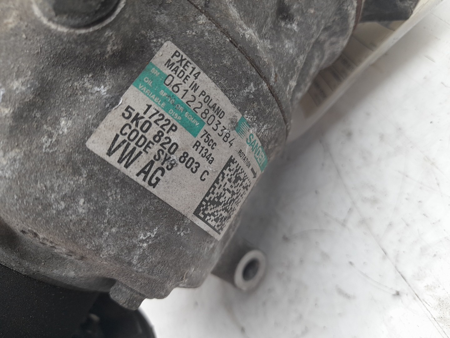 Compressor AC SKODA Fabia II Hatchback (542, 5J) Imagem-1