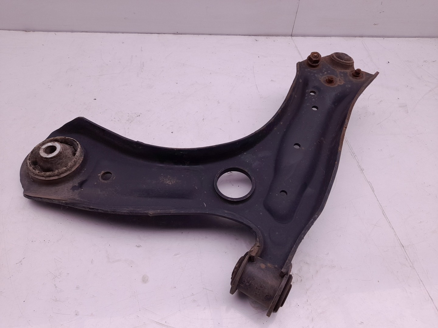 Braço de suspensão frente direito SKODA Fabia II Hatchback (542, 5J) Imagem-1
