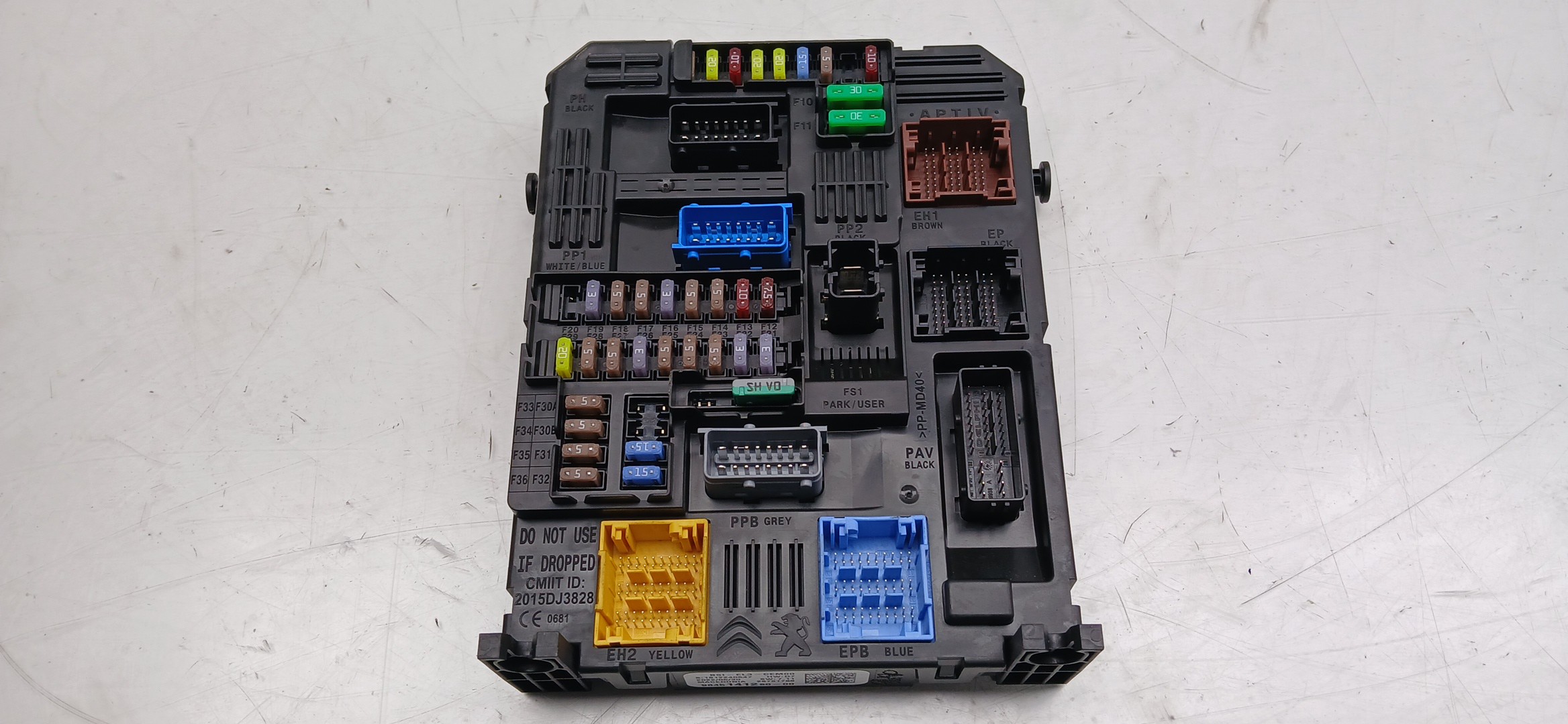 Fuse box / SAM / BSI CITROËN C3 III (SX) Imagem-2
