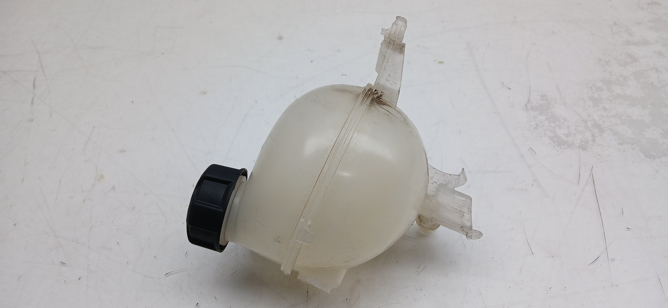 Coolant reservoir CITROËN C3 III (SX) Imagem-1