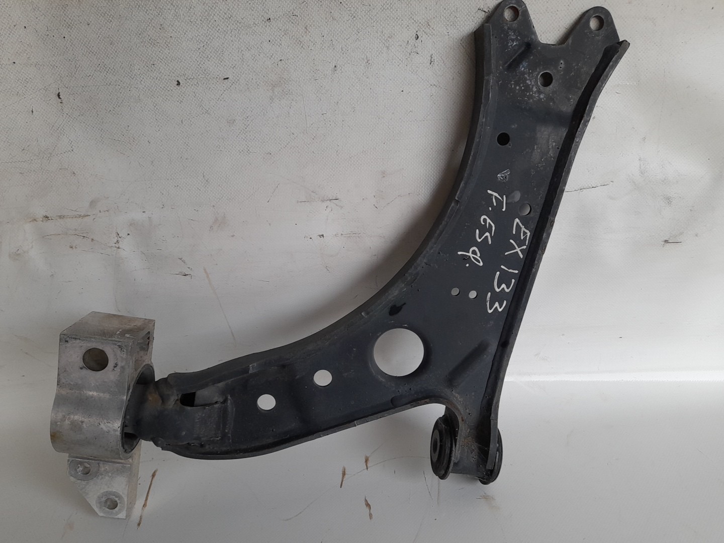 Bras de suspension Avant gauche AUDI A3 (8P1) Imagem-1
