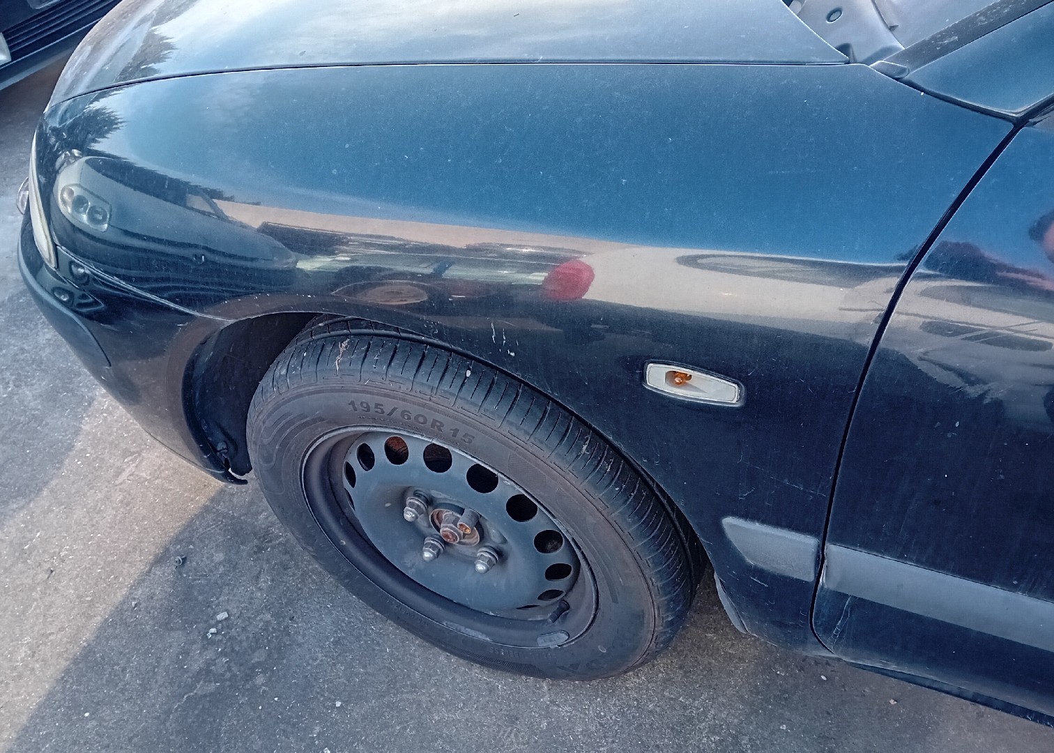 Guarda-lamas esquerdo MITSUBISHI Carisma Hatchback (DA_) Imagem-1