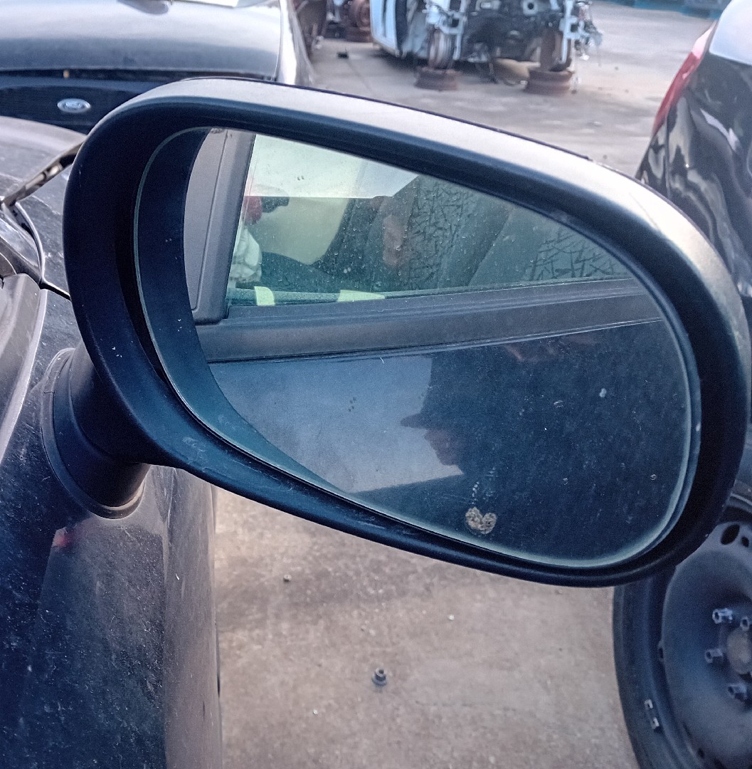 Right mirror MITSUBISHI Carisma Hatchback (DA_) Imagem-1