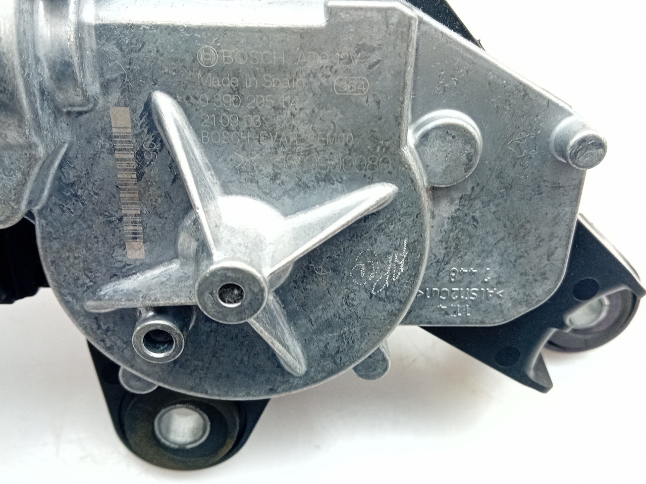 Motor limpa vidros trás PEUGEOT 208 II Imagem-3