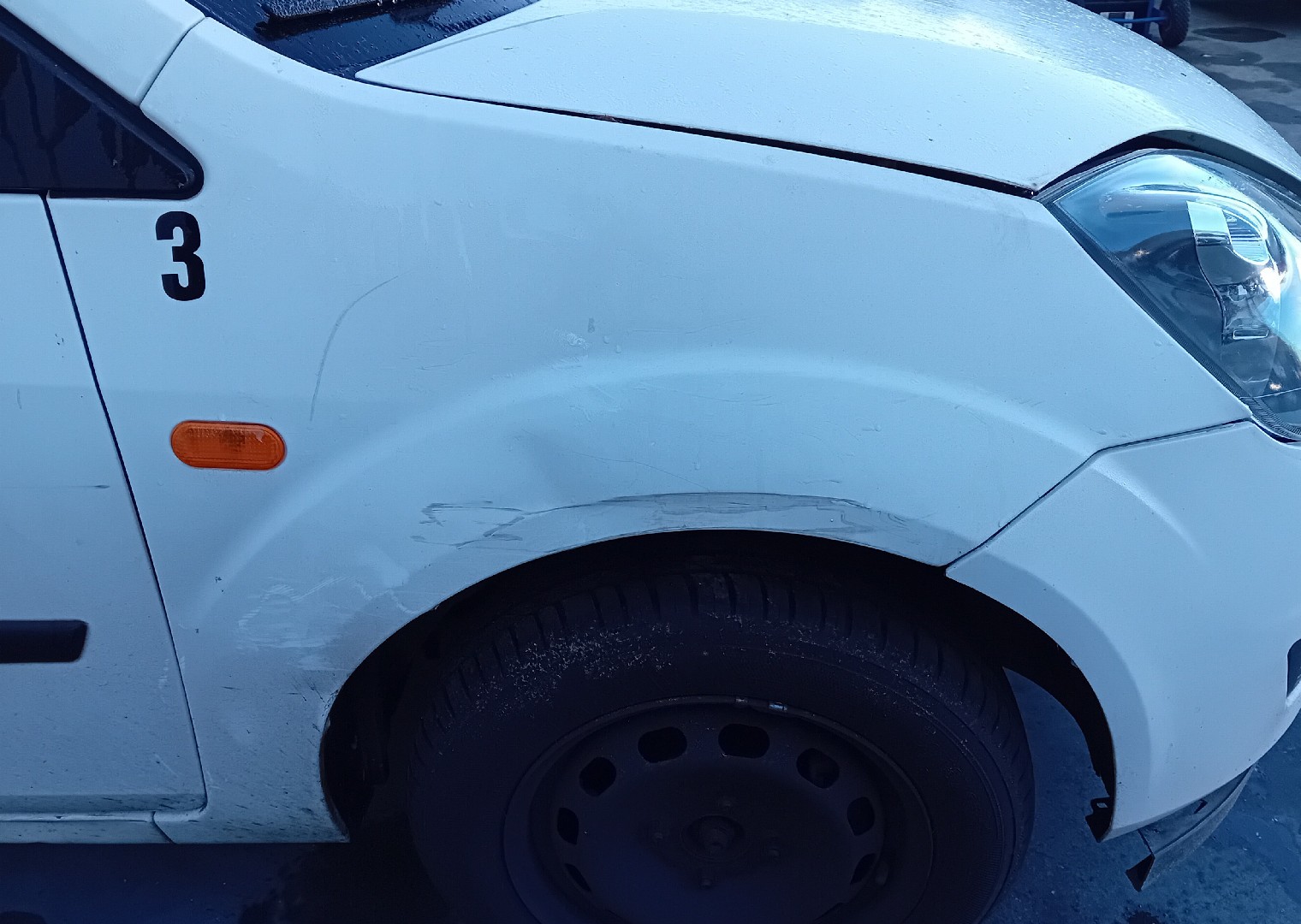 Right fender