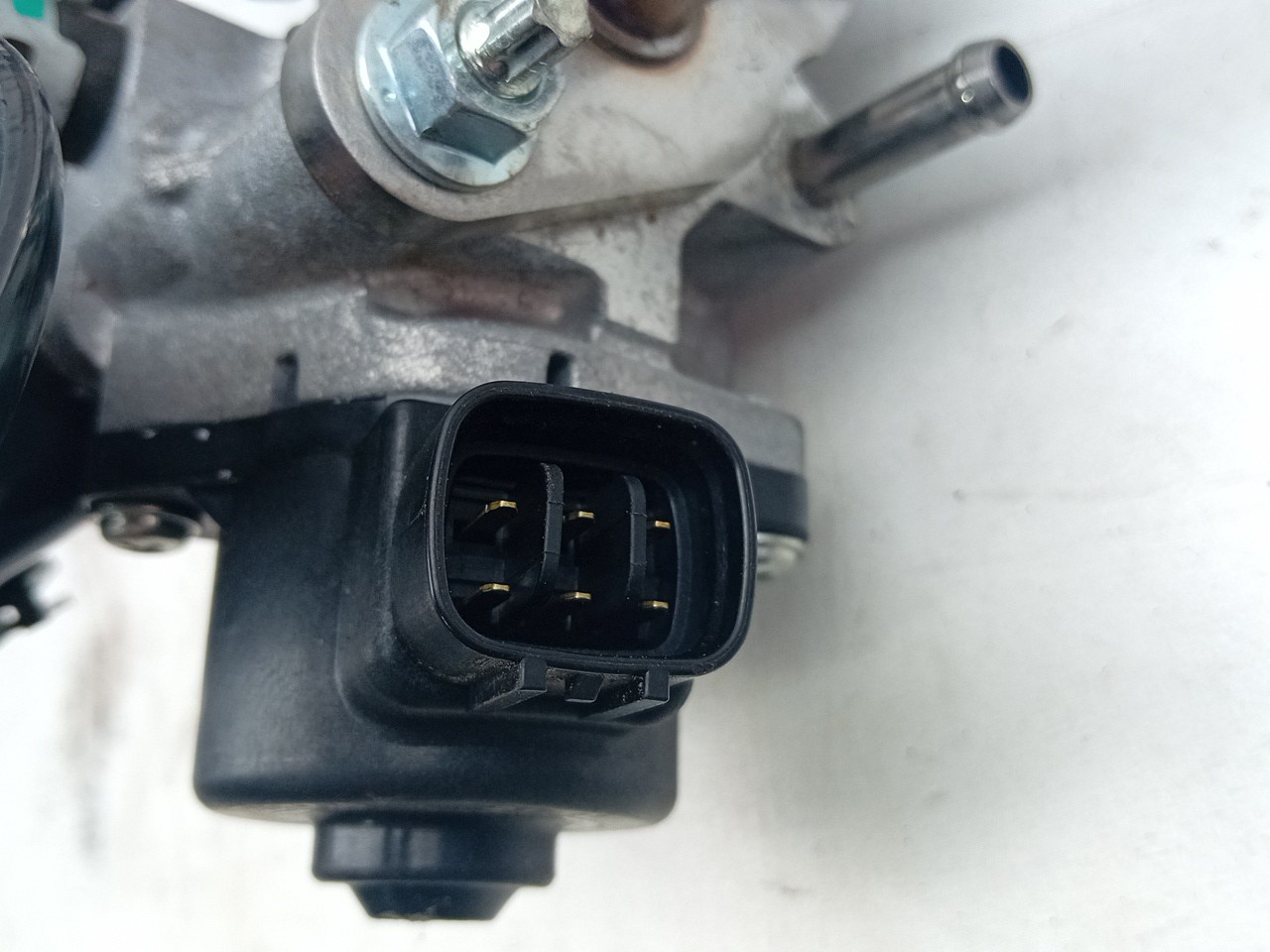 Radiador de gases / EGR TOYOTA Yaris (_P13_) Imagem-2