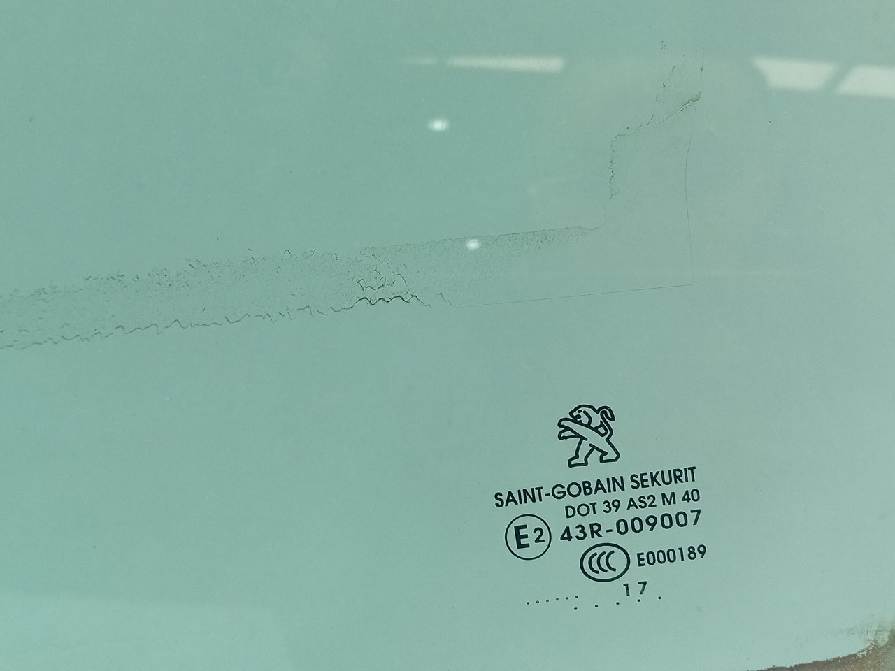 Left front door glass PEUGEOT 2008 I (CU_) Imagem-1
