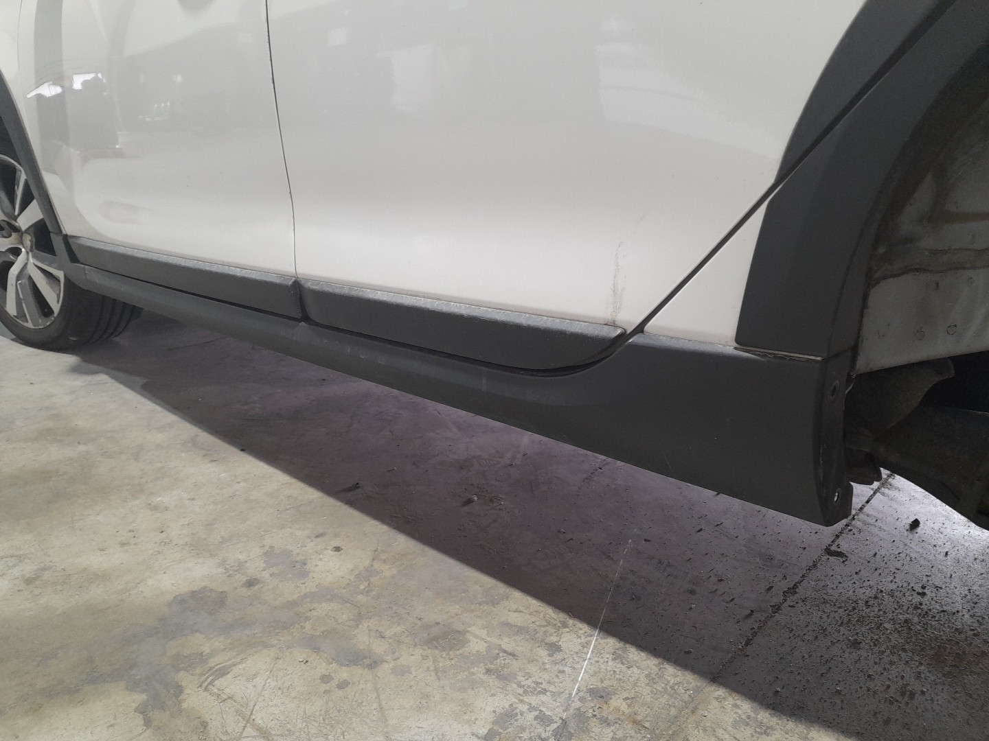 Seuil gauche PEUGEOT 2008 I (CU_) Imagem-1