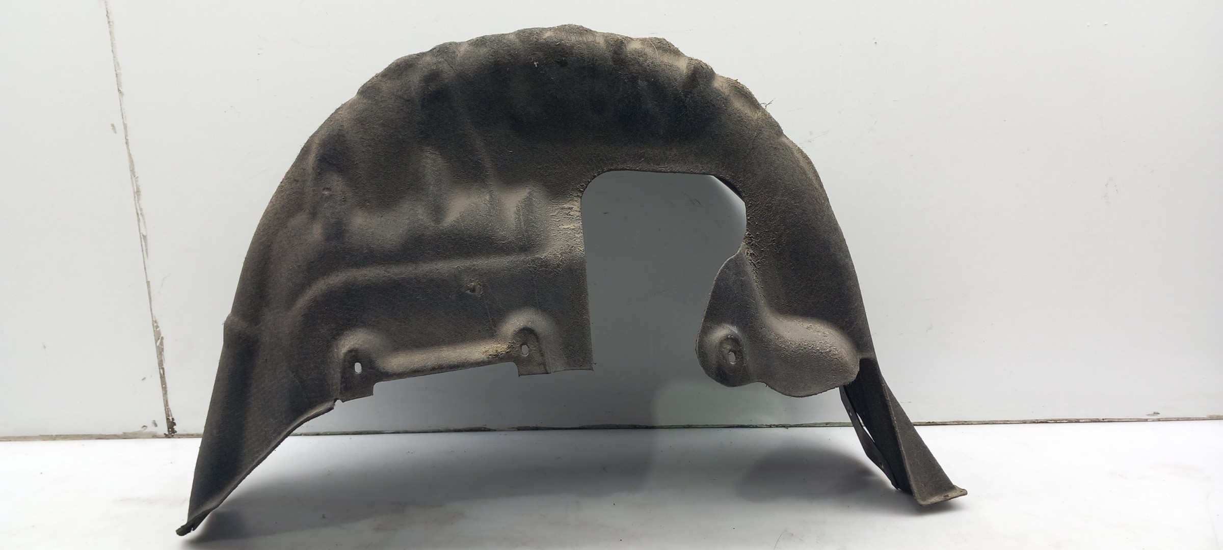 Cava roda trás esquerda VOLVO V60 I (155) Imagem-1
