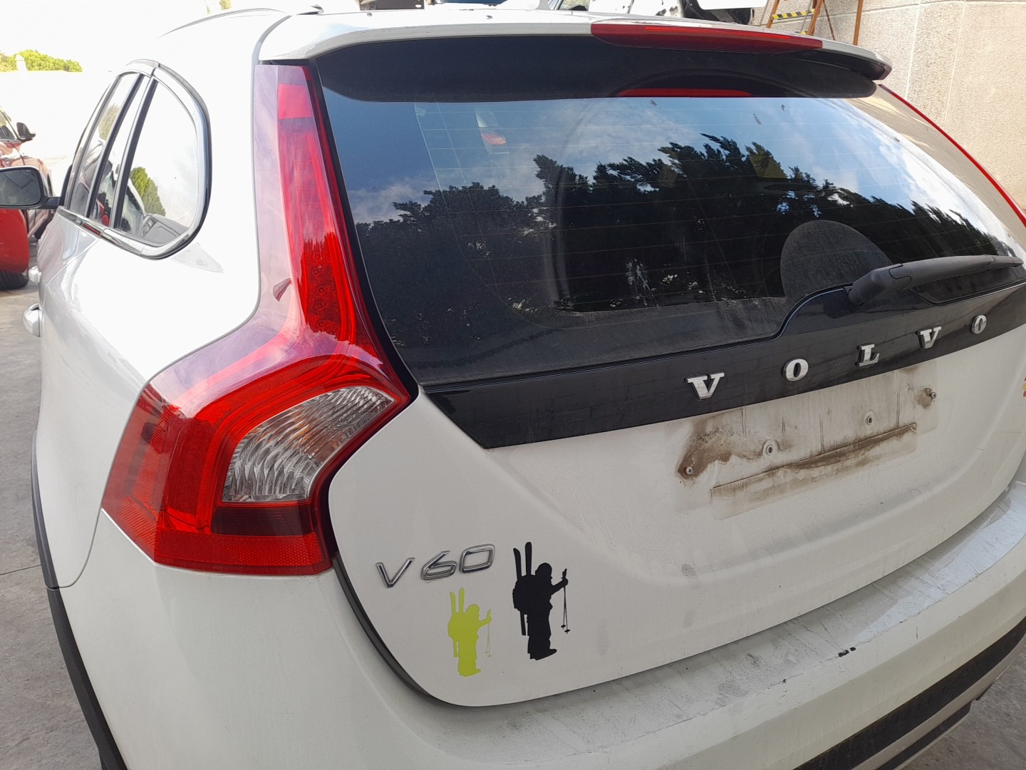 Porta / tampa da mala VOLVO V60 I (155) Imagem-1
