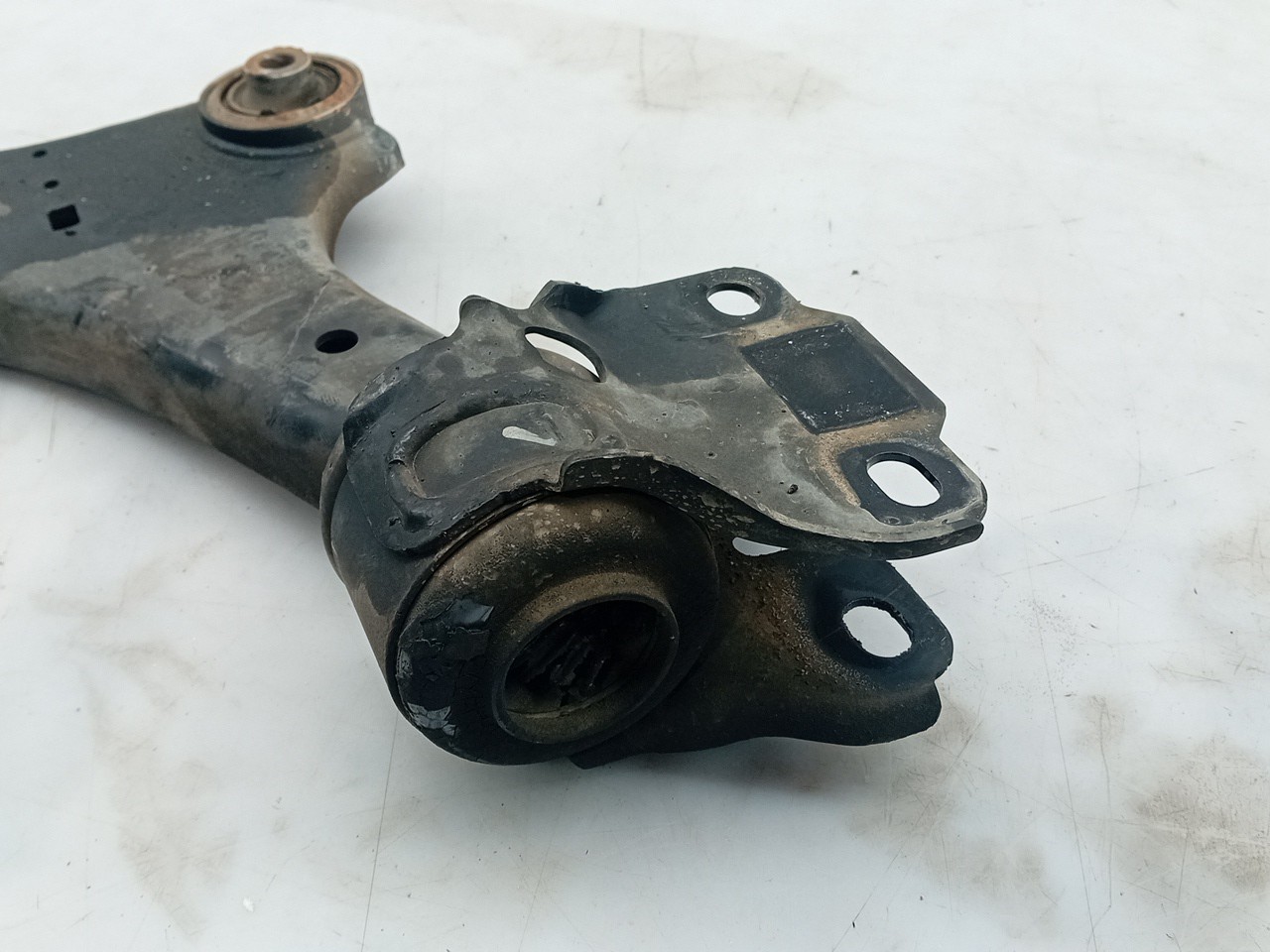 Brazo suspensión delantero izquierdo VOLVO V60 I (155) Imagem-3