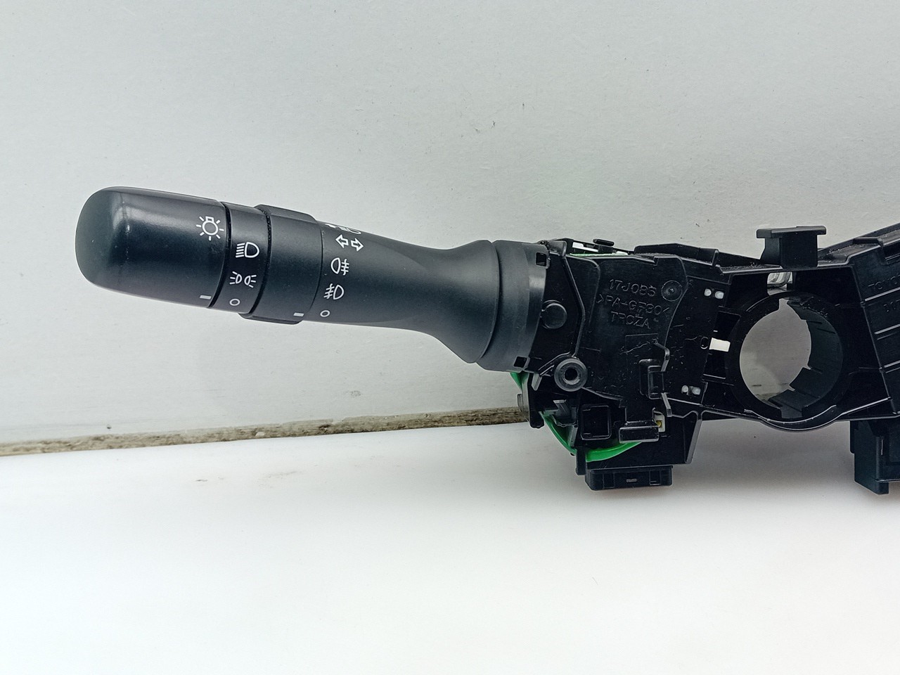 Conjunto / manetes de luzes e limpa vidros PEUGEOT 108 Imagem-1