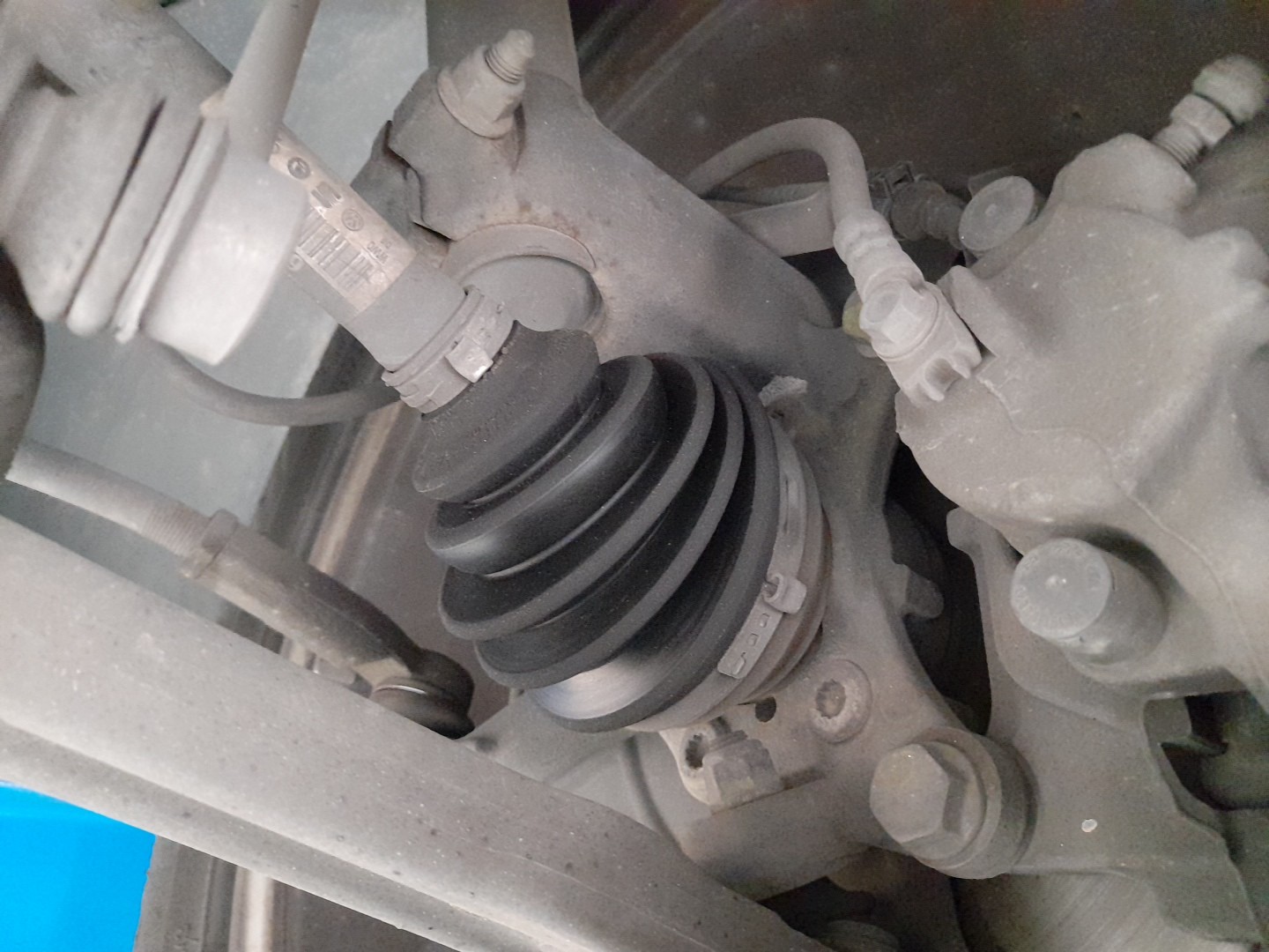 Semiasse anteriore sinistro VOLKSWAGEN Tiguan (5N) Imagem-1
