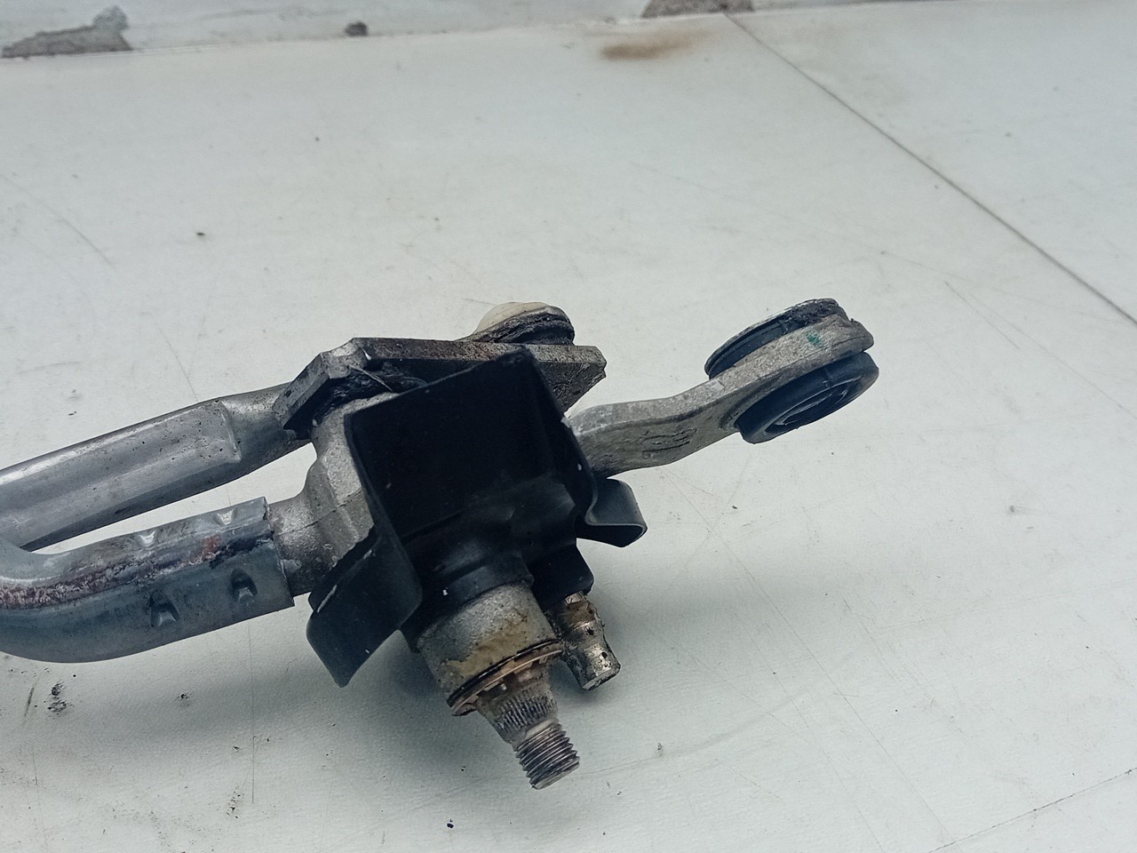 Essuie-glace moteur avant TOYOTA Yaris (_P13_) Imagem-2