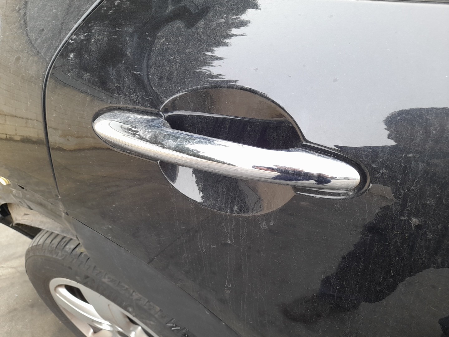 Right rear door handle
